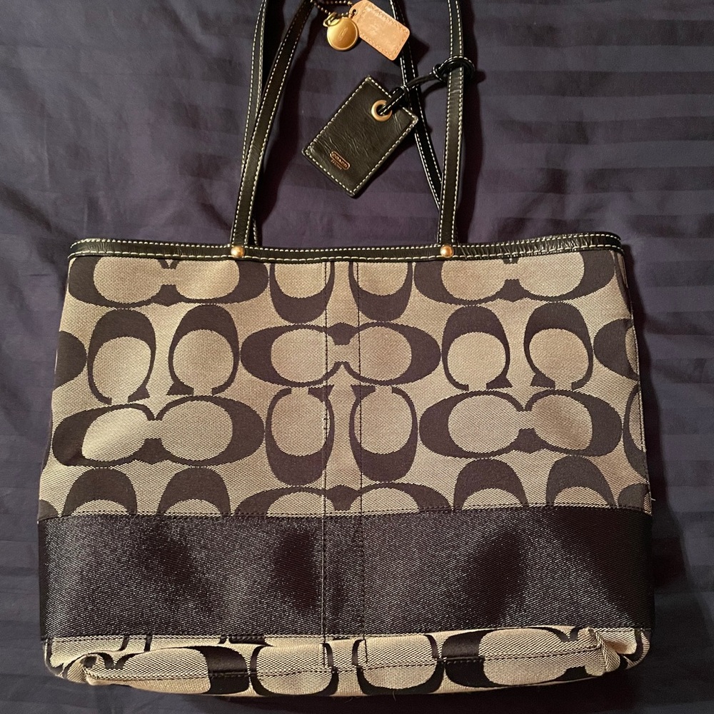 Coach Vintage Gray & Black Satchel